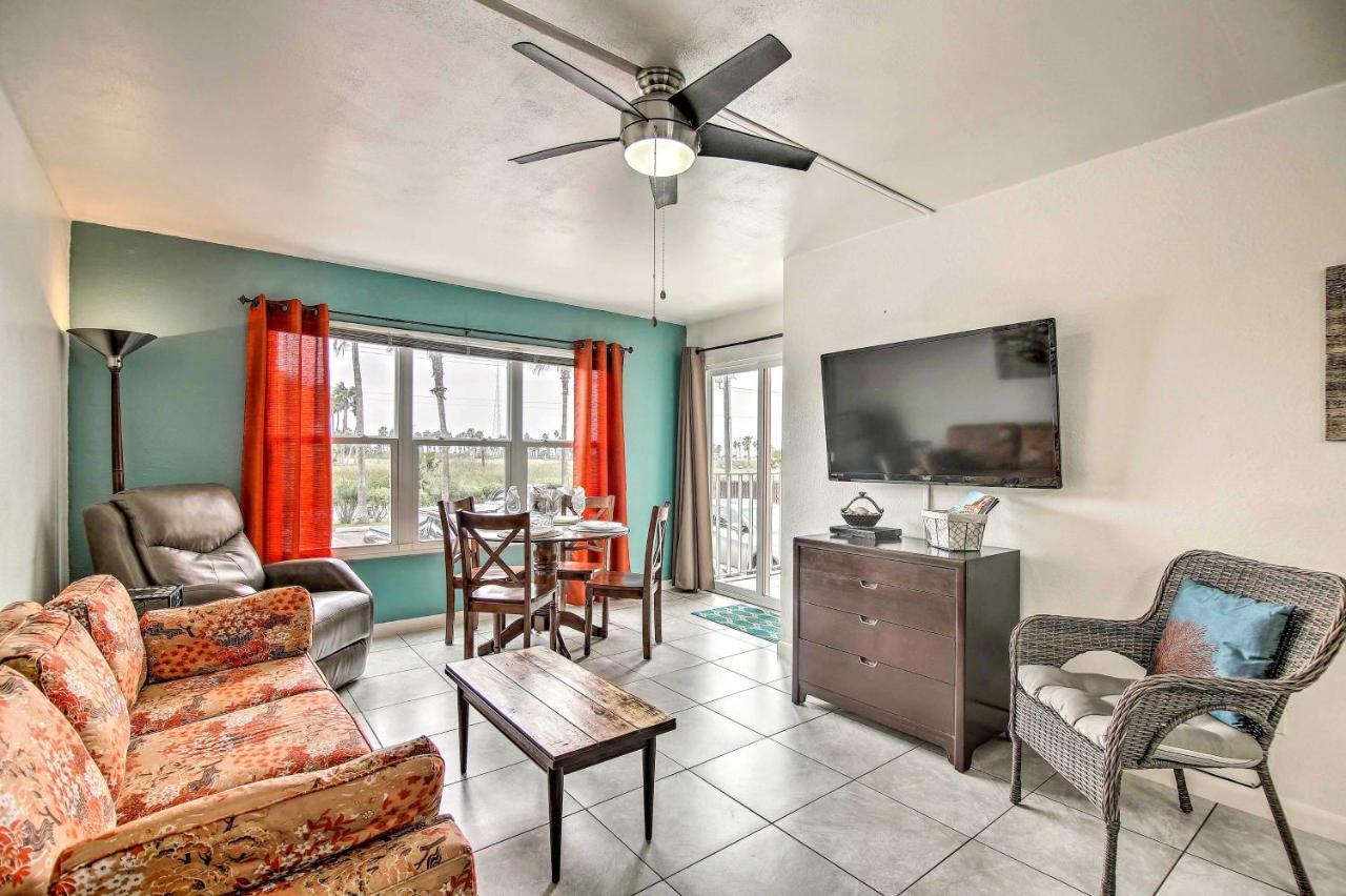 Beach Haven With Shared Amenities - Steps To Beach! South Padre Island Dış mekan fotoğraf